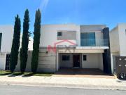 Casa en venta al norte de Saltillo – Misiones VII con...