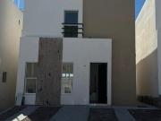 CASA EN RENTA AL NORTE EN MOLINO DE AGUA