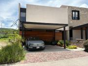 Casa en Renta Altozano, Oficina, Sala de Tv, Amplios...