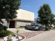 Casa en Renta Altozano, Sótano, Hermosa Vista