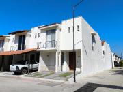 Casa en Renta Amueblada 3 Hab. y Estudio, Coto Villas...