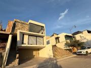 CASA EN RENTA AMUEBLADA