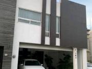 RENTA DE CASA AMUEBLADA COL. BOSQUES DEL ORIENTE