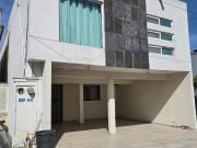 Casa en renta amueblada en fraccionamiento privado,...