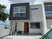 Casa en renta amueblada en Mayorazgo del Carmen, zona Sur