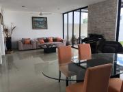 Hermosa casa amueblada en renta en privada con...