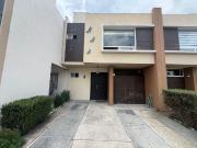 Casa en RENTA AMUEBLADA en Toluca, a 40 minutos de Santa...