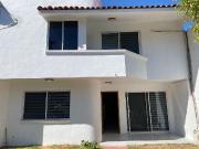 CASA EN RENTA AMUEBLADA FRACC. LOMAS DEL PEDRGAL