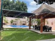 Casa en Renta amueblada sobre Av las Torres en privada...