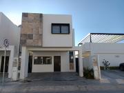 CASA EN RENTA AMUEBLADA y Equipada AL SUR