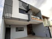 Casa en renta anual en Altabrisa Residencial  Cerritos,...