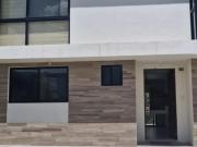 Casa en Renta Arboledas El Refugio, Qro 2 habitaciones