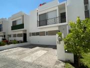 CASA EN RENTA ATRAS DEL REFUGIO MALL $16,000.00