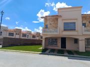 Casa en Renta – Bosques California