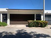CASA EN RENTA Calle Coral #1042, Fracc. Viñedos, 81228,...