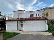 CASA EN RENTA, CERCA DE AV. PATRIA Y VALLARTA, LA...