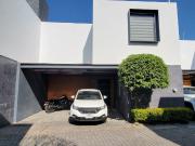 CASA EN RENTA CERCA DE LA CIMA DE ZAPOPAN