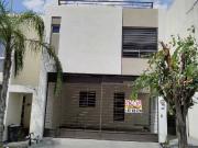 Casa en Renta Cerradas de Cumbres sector Contemporaneo