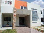 CASA EN RENTA CLAUSTROS DEL RIO