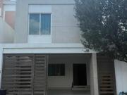 Casa en renta Col. Residencial Puerta de Hierro Cumbres...