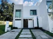 Casa en renta, Col. Valle Imperial, Zapopan, Jal