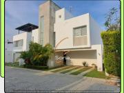 CASA EN RENTA CON ALBERCA AMUEBLADA FRACCIONAMIENTO...