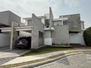 Casa en Renta con Alberca en Prado Largo, Zona Esmeralda