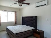 Casa en RENTA con alberca propia