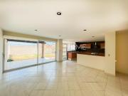 Casa en Renta con amplios espacios en Cumbres del Lago...