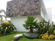 Casa en renta con jardín en lomas de angelopolis cerca...