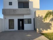 Casa en renta con jardín súper amplio en viñedos