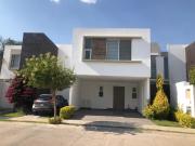 CASA EN RENTA CON O SIN MUEBLES PUNTA NORTE