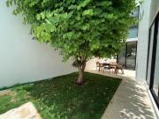 Casa en renta con páneles solares dentro de privada