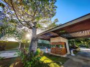 CASA EN RENTA CON PANELES SOLARES EN PRIVADA RESIDENCIAL...