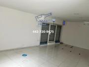 Casa en renta con uso de suelo comercial y de servicios...