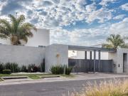 CASA EN RENTA CONDOMINIO EL CAPRICHO JURIQULLA SANTA FE...