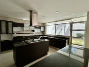 Casa en renta Cumbres del lago.