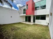 Casa en renta Cumbres del lago.