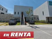 CASA EN RENTA CUMBRES DEL LAGO CONDOMINIO EMMA