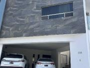 CASA EN RENTA, CUMBRES DEL VALLE