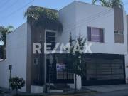 Casa en Renta Cumbres Elite