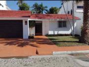 Casa en renta de 1 piso campo de golf el Cid