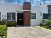 Casa en renta de 1 planta en Foret Residencial