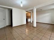 Casa en RENTA de 4 recámaras y 1 estudio en fracc....