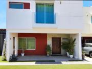 CASA EN RENTA DENTRO DE COTO EN CIUDAD GRANJA CERCA DE...