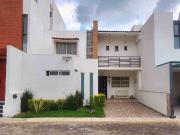 CASA EN RENTA DENTRO DE PRIVADA EN METEPEC
