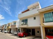 CASA EN RENTA EL CAMPANARIO