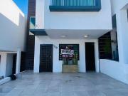 CASA EN RENTA EL LAGO