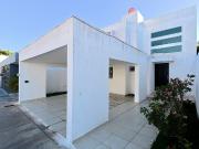 Casa en renta en altabrisa sin muebles de tres recámaras...