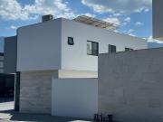 Casa en renta en Altares Residencial, Santiago, Nuevo León